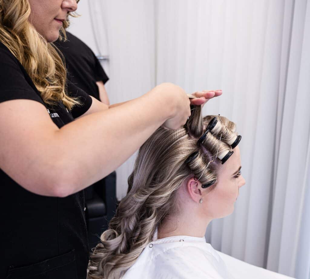 Haar knippen Haar kleuren Extensions Kapper Joure